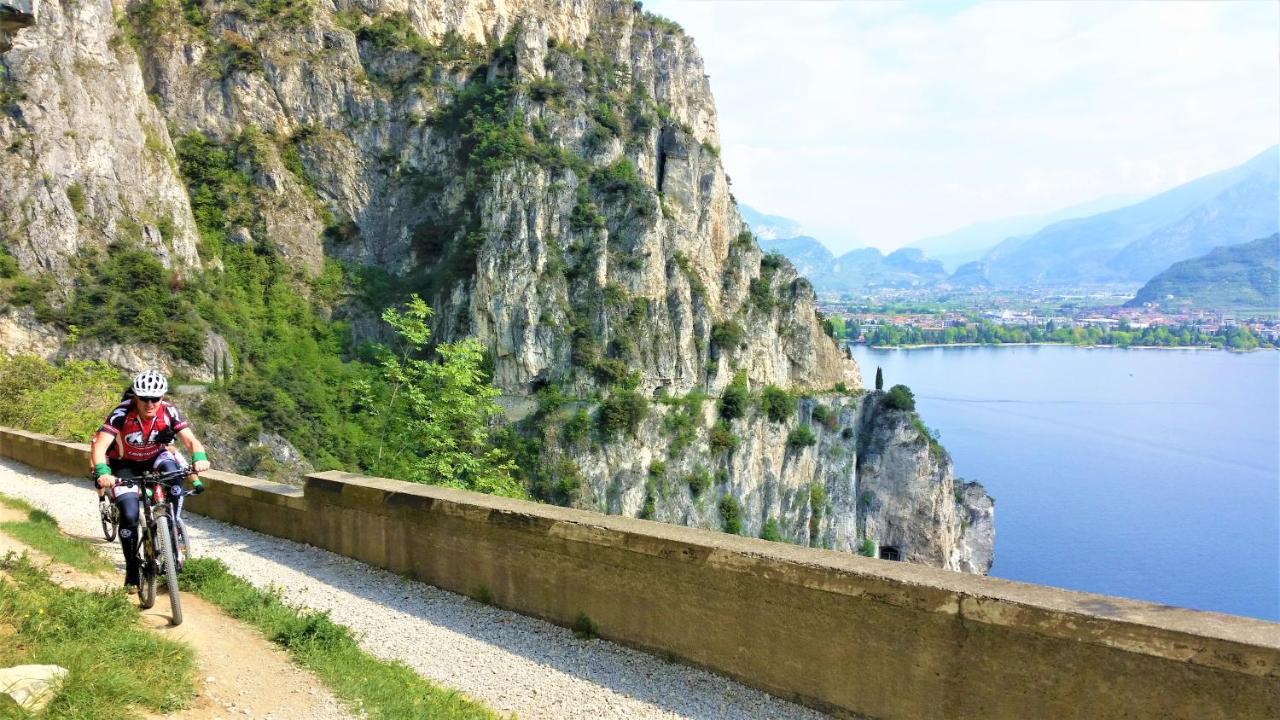 Green Relax Apartment Riva del Garda Eksteriør billede
